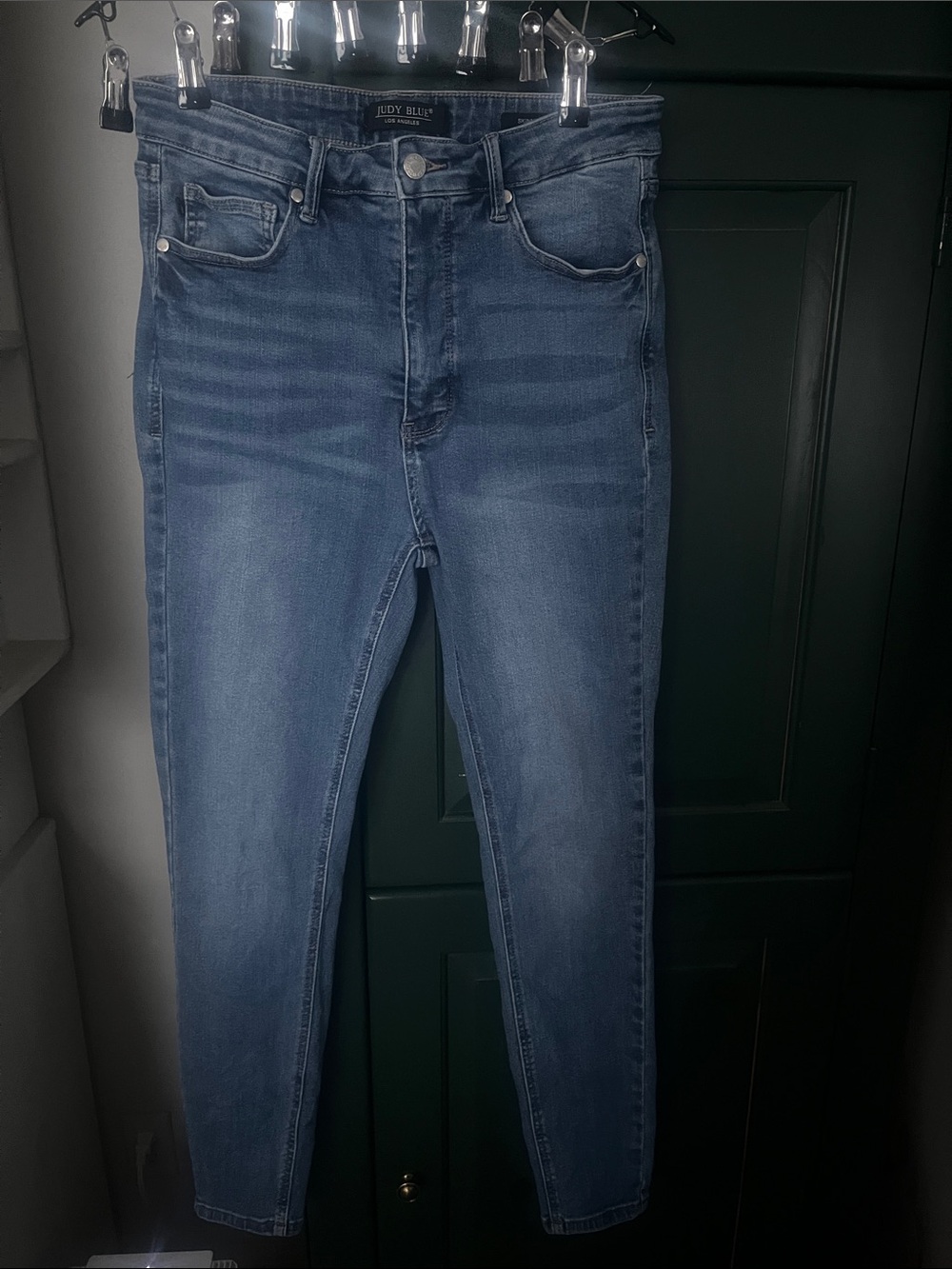 Judy Blue Menβs Skinny Jeans in Medium Blue Wash